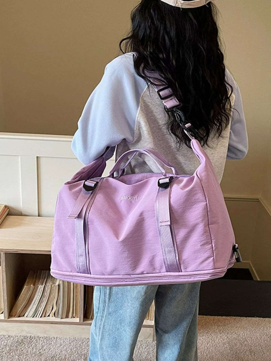 Lightweight Nylon Travel Bag