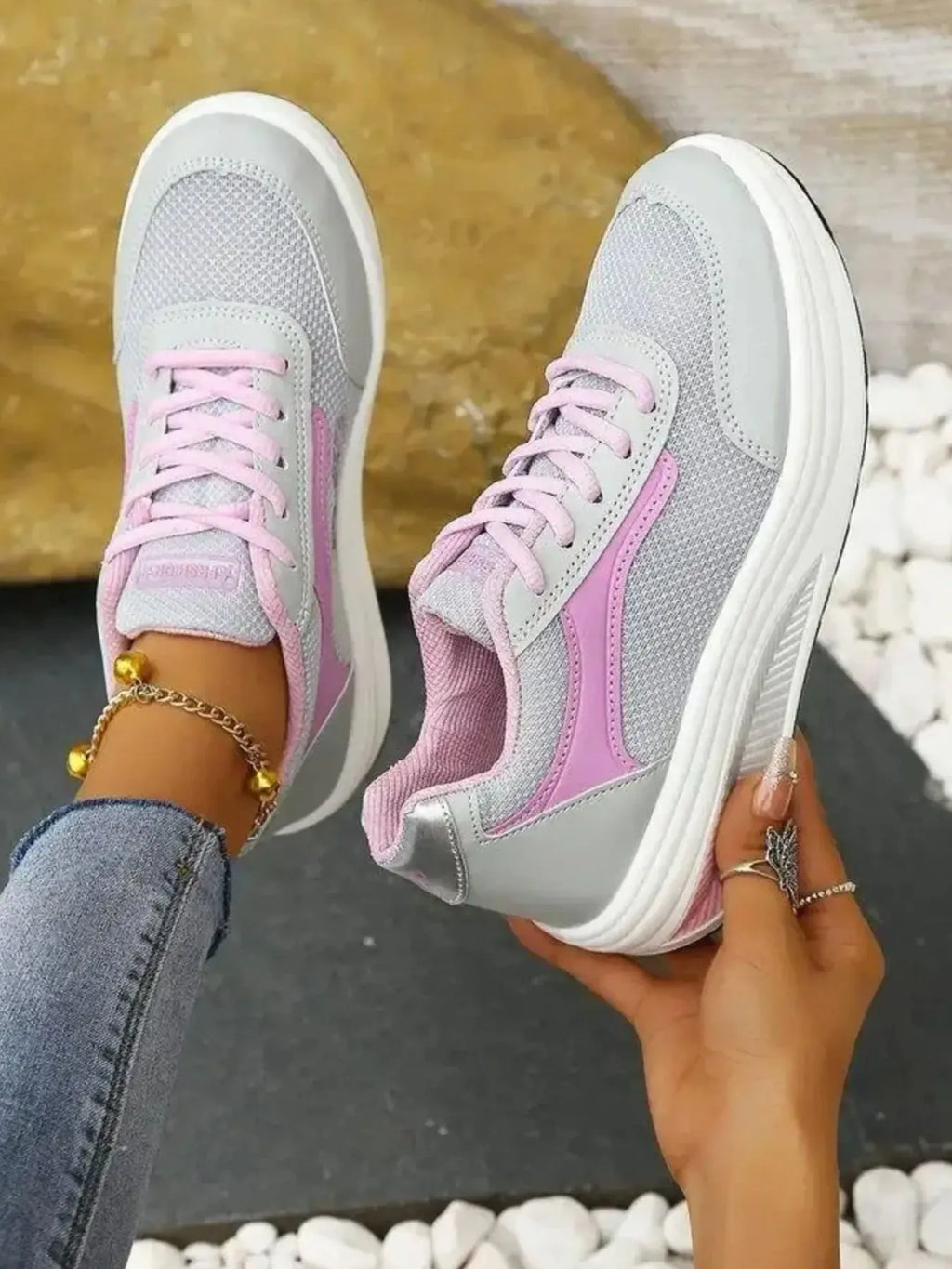 Breathable Lace Up Contrast Mesh Athletic