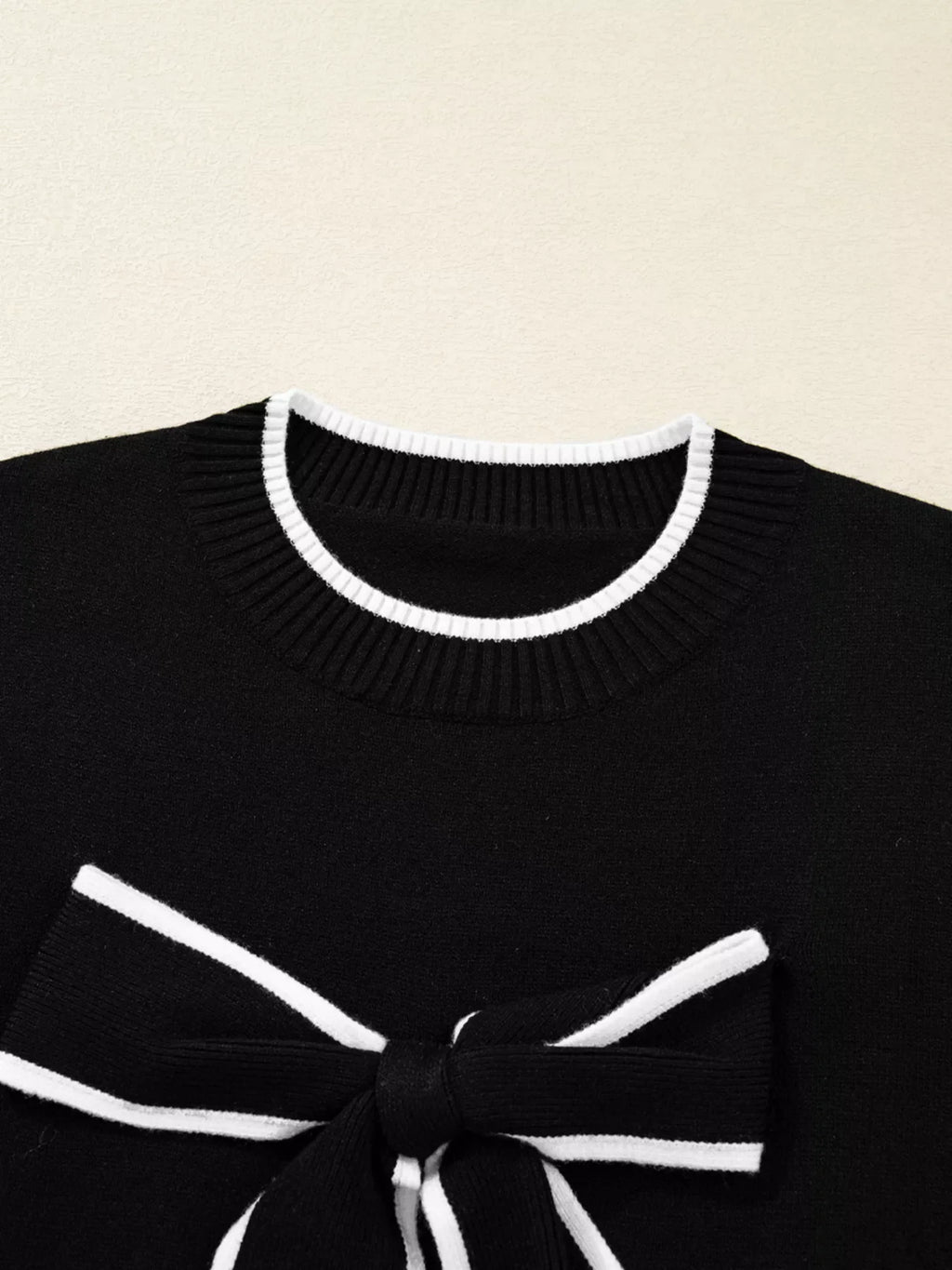 Contrast Trim Bow Accent Holiday Cropped Sweater