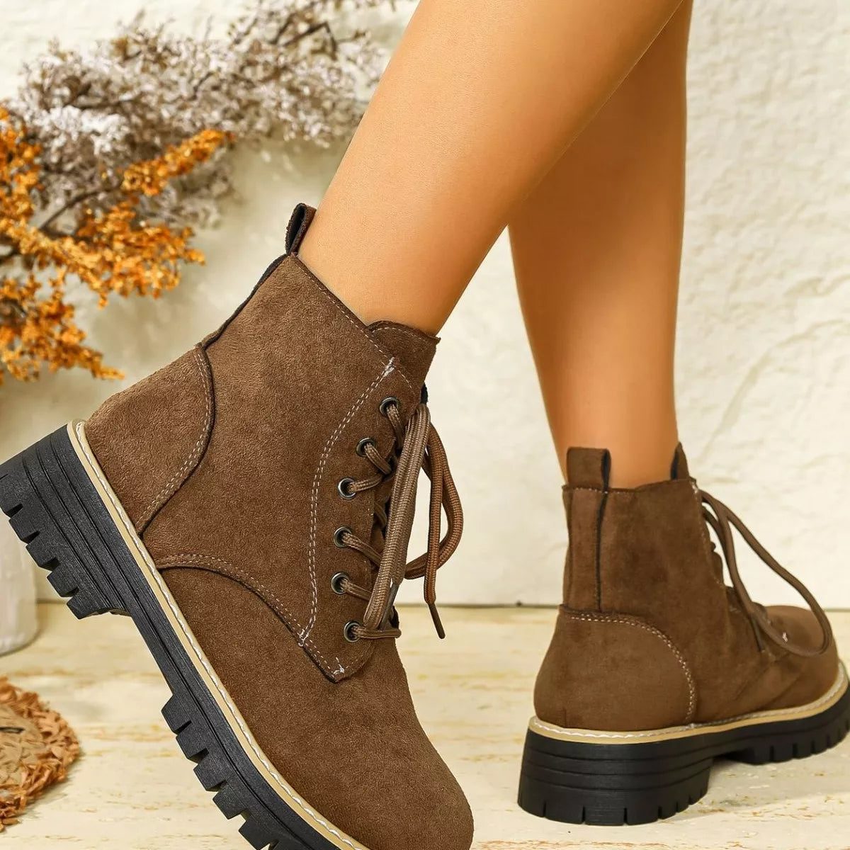 Round Toe Lace Up Boots