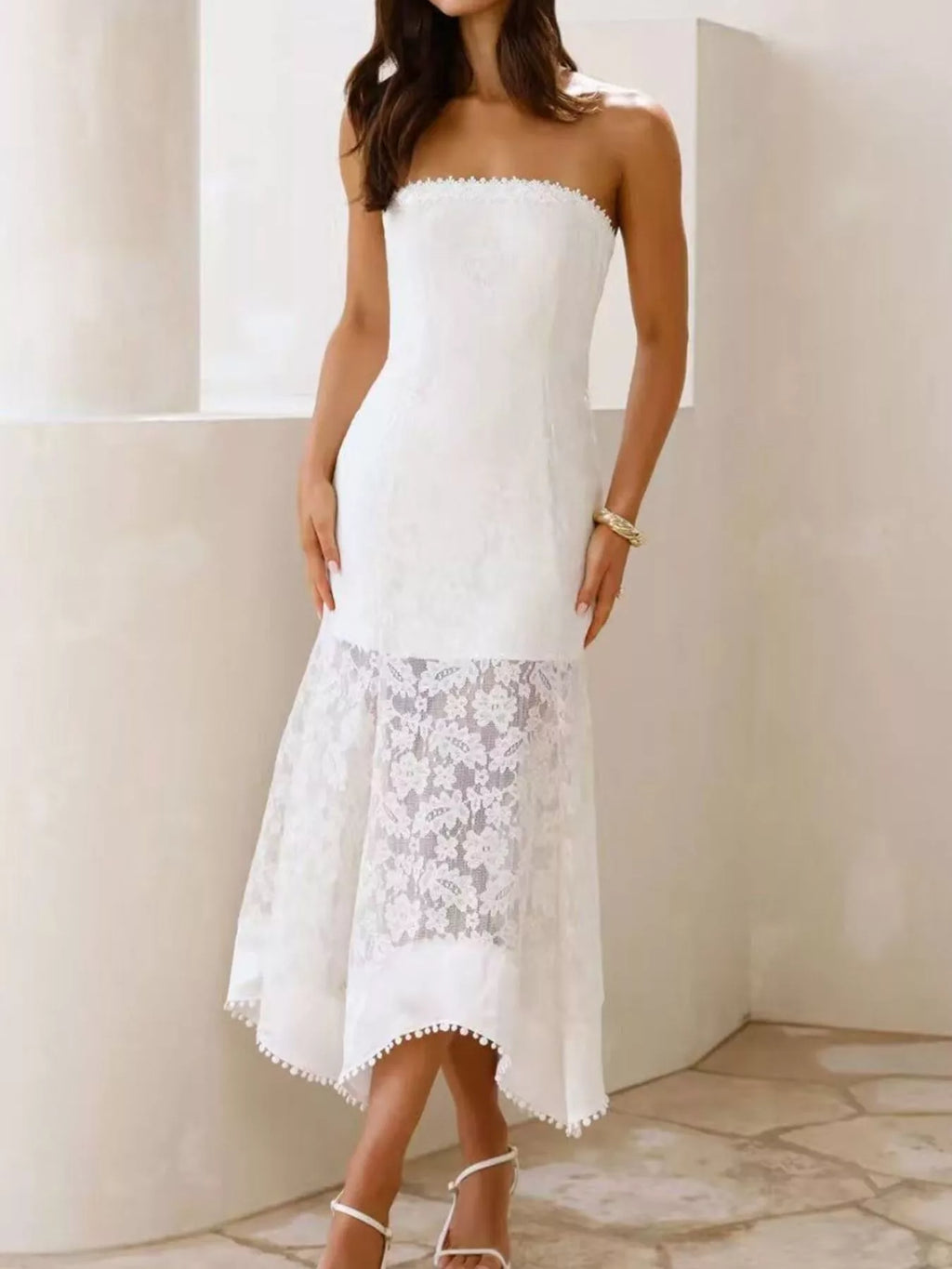 Elegant Lace Strapless Midi Dress