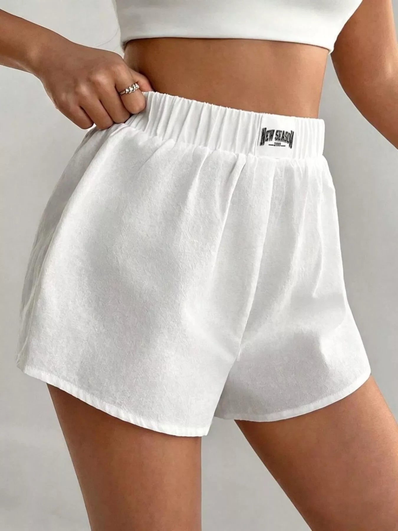 Elastic Waistband Casual Shorts