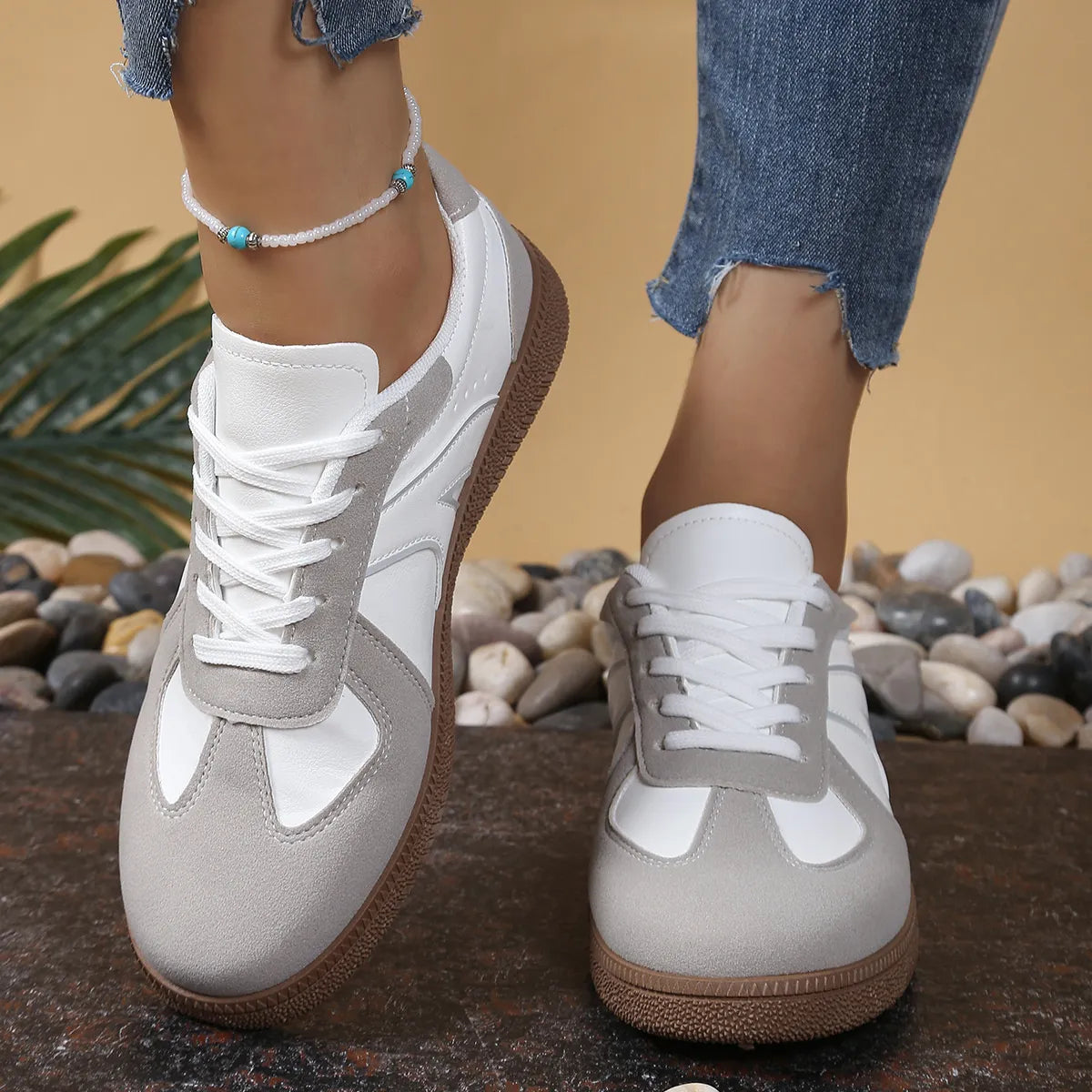 Lace Up Round Toe Sneakers