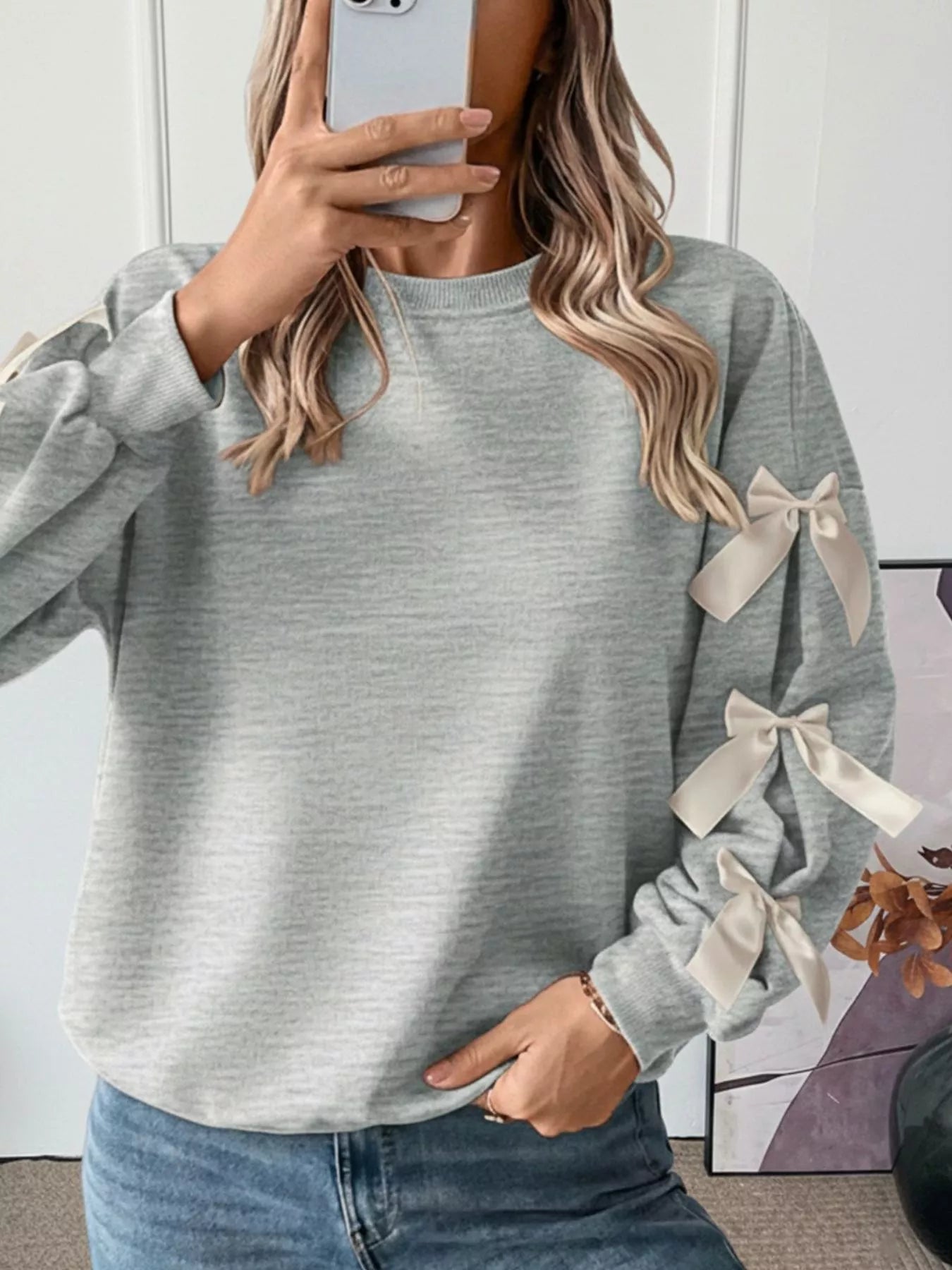 Bowknot Sleeve Round Neck Sweatshirt