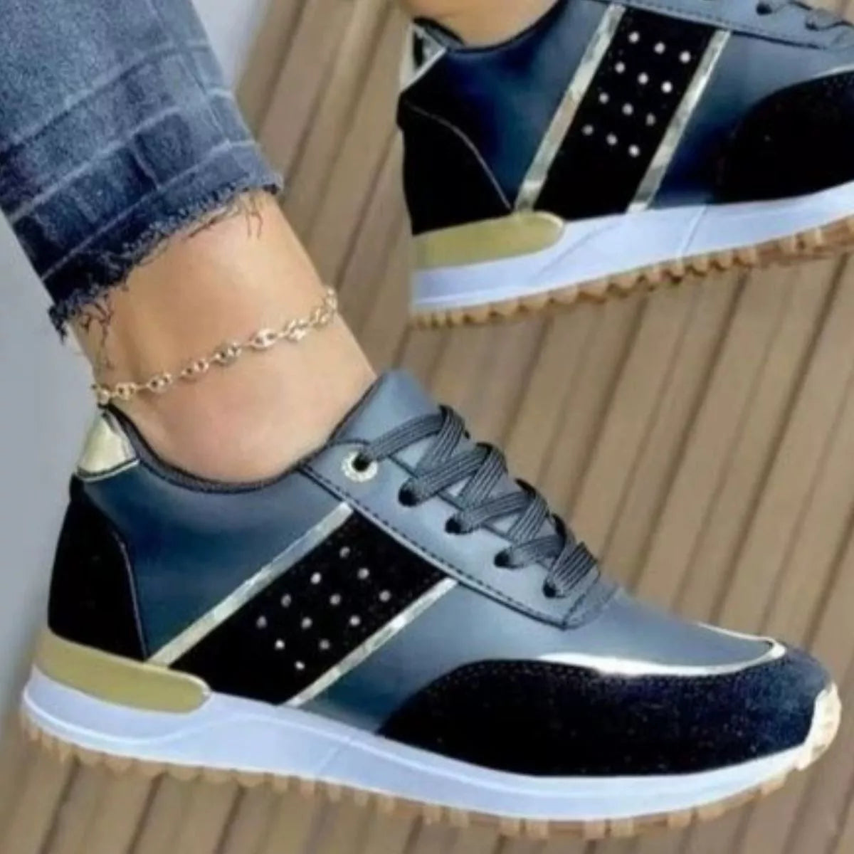 Round Toe Lace Up Athletic