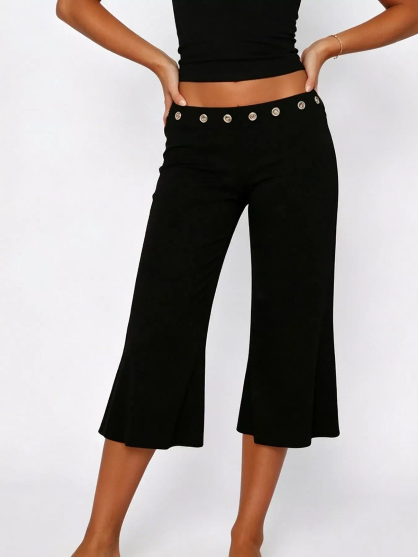 Mid Rise Capris Pants