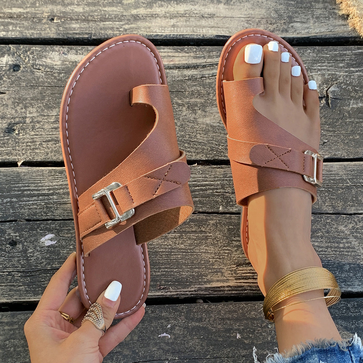 Toe Loop Buckle Decor Sandals