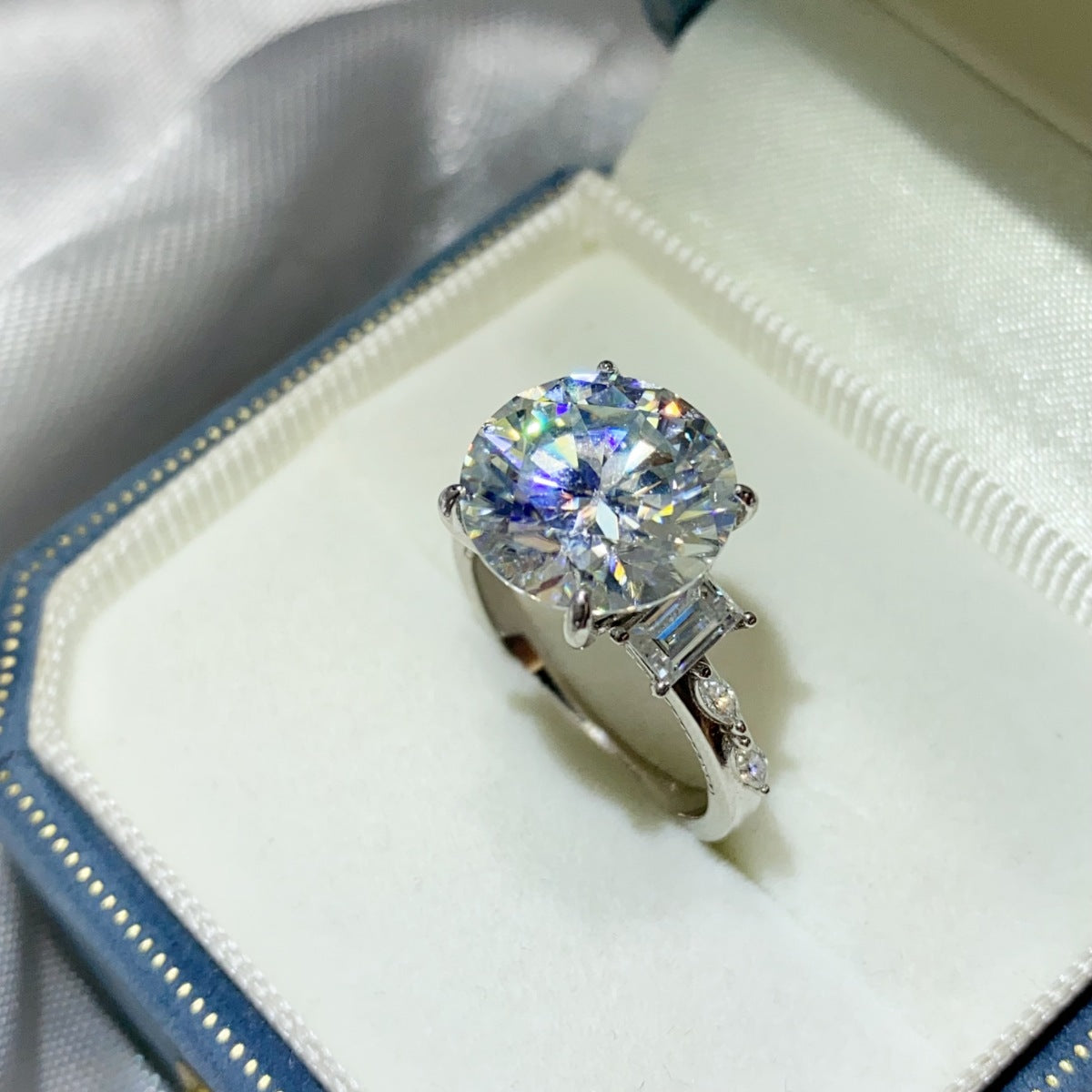 8 Carat Moissanite 925 Sterling Silver Ring