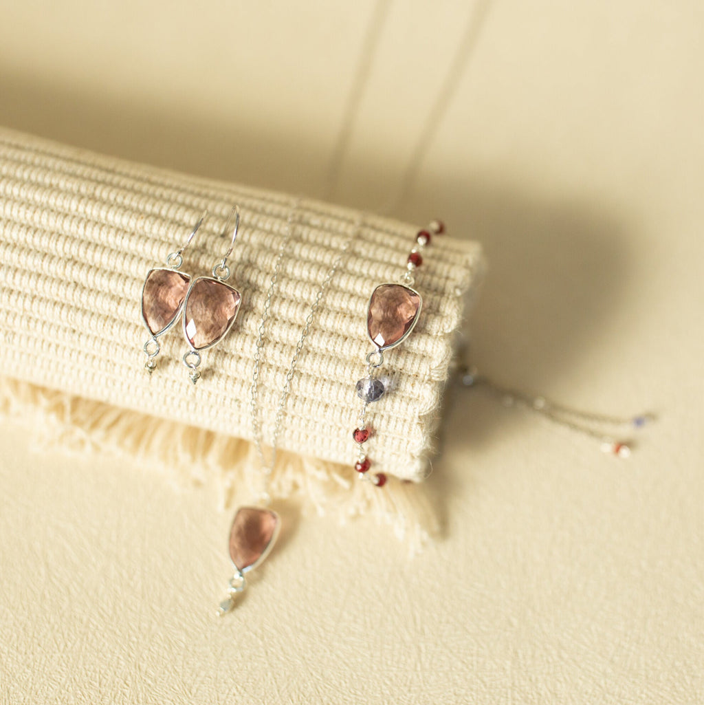 Rhodolite Garnet Silver Isla Necklace
