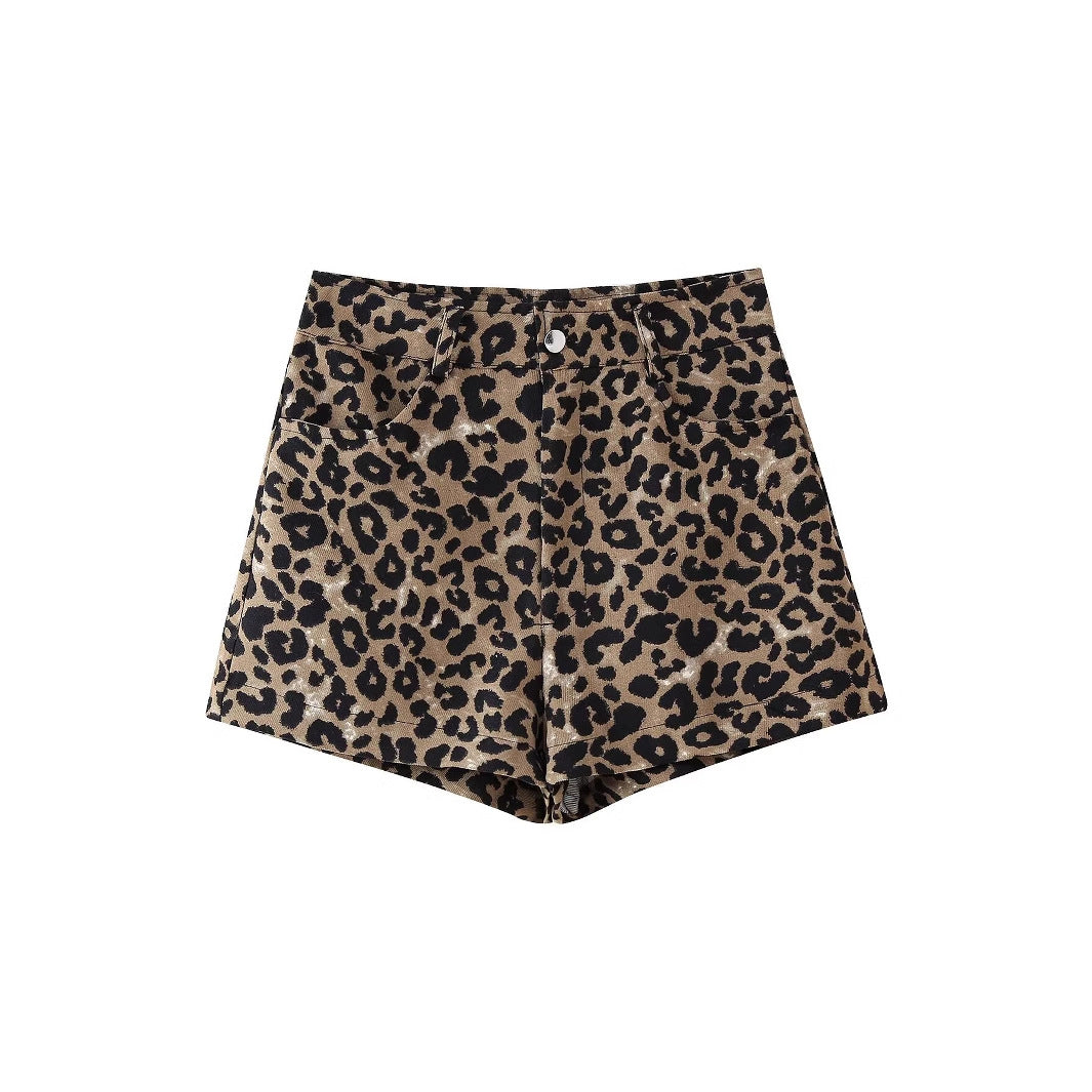 Casual versatile buckle animal print slimming and minimalist shorts for women