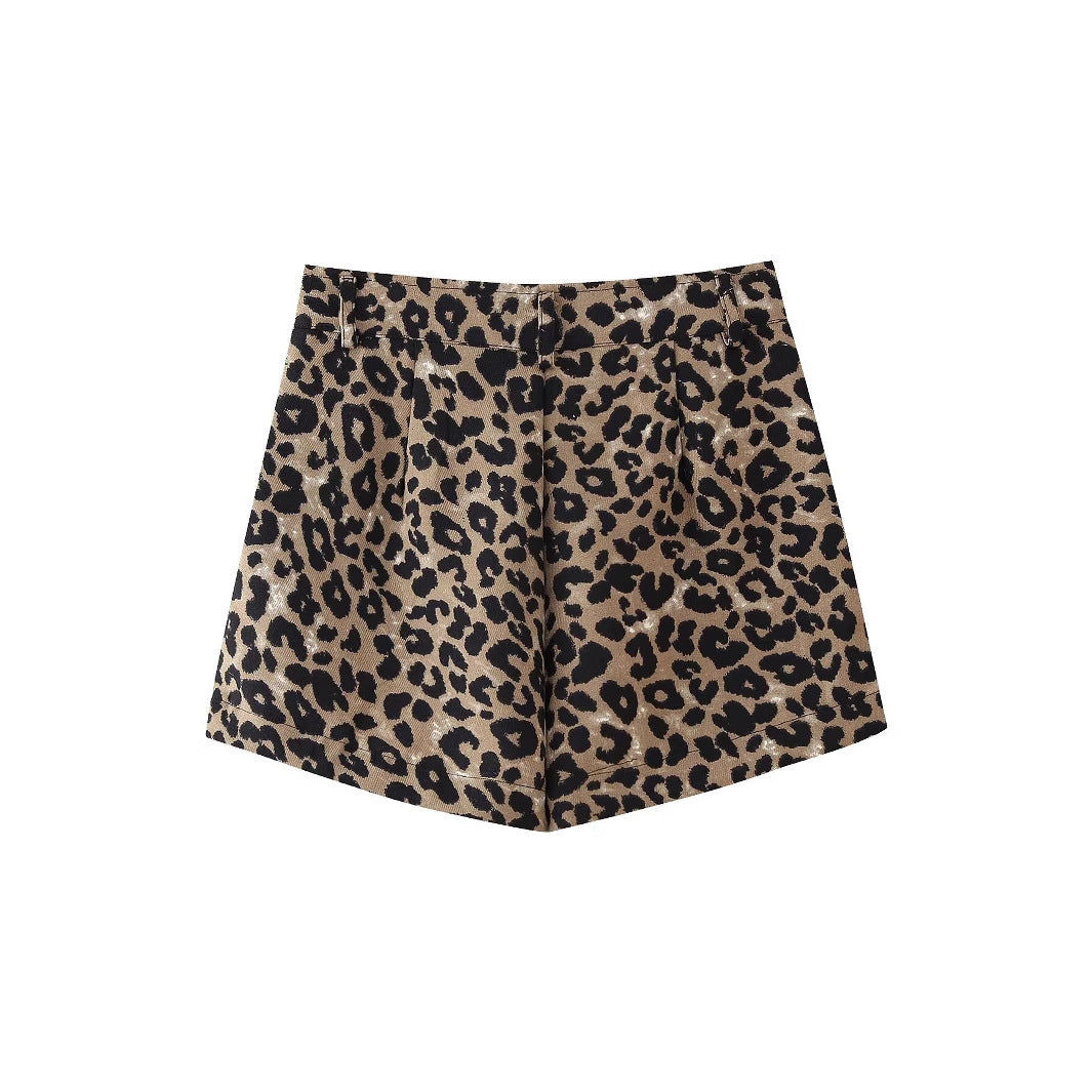 Casual versatile buckle animal print slimming and minimalist shorts for women