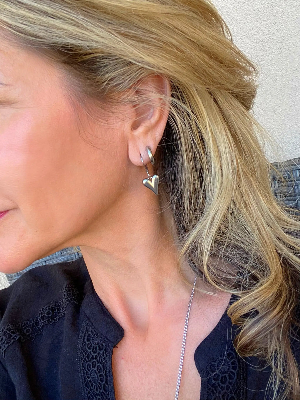 SILVER HEART EARRINGS