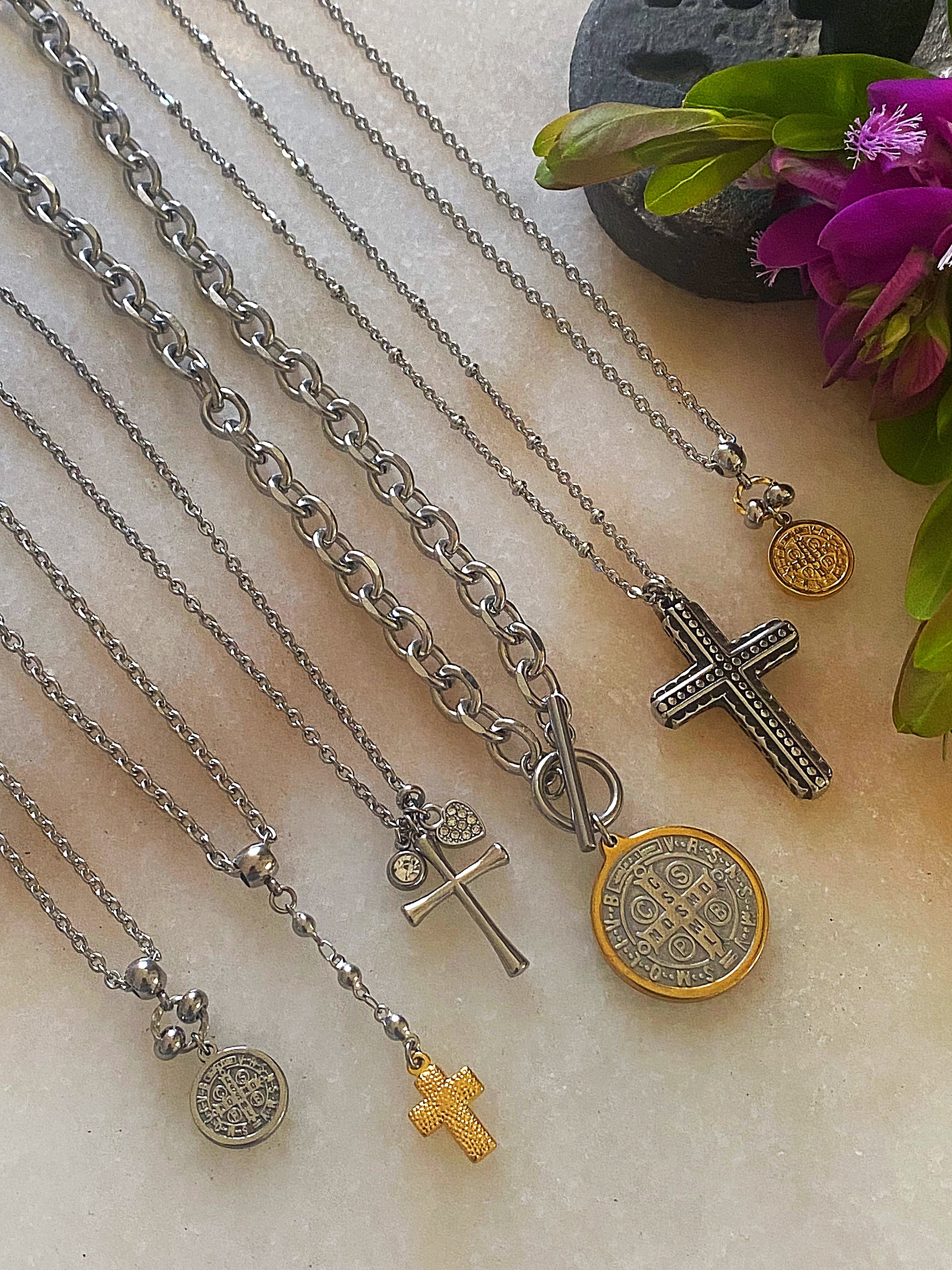 CROSS LARIAT CHOKER