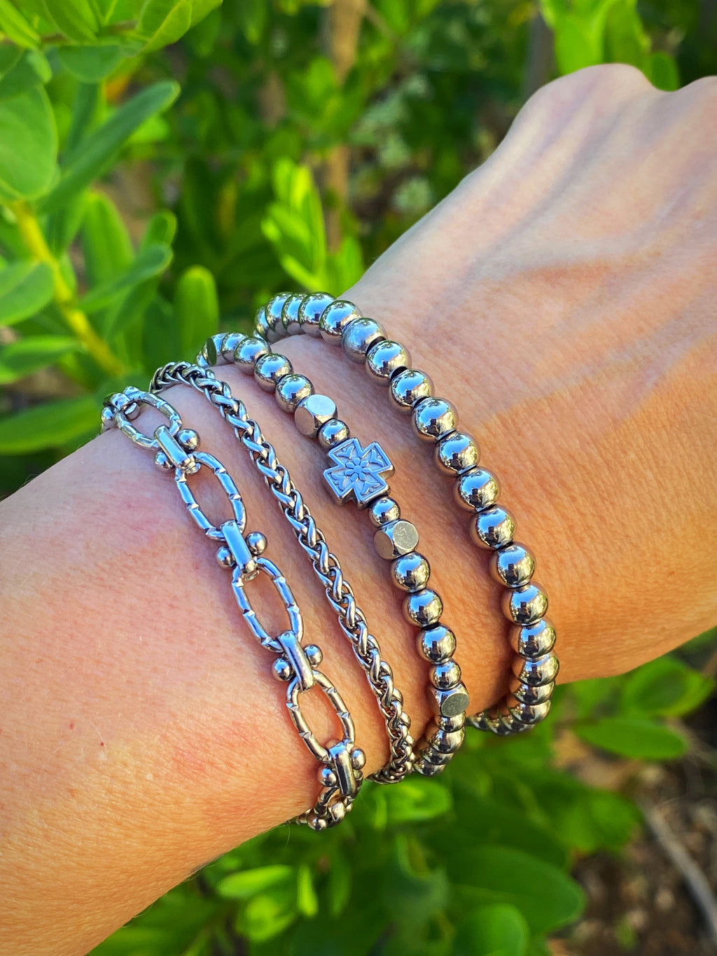 CLASSIC BEADED BRACELET