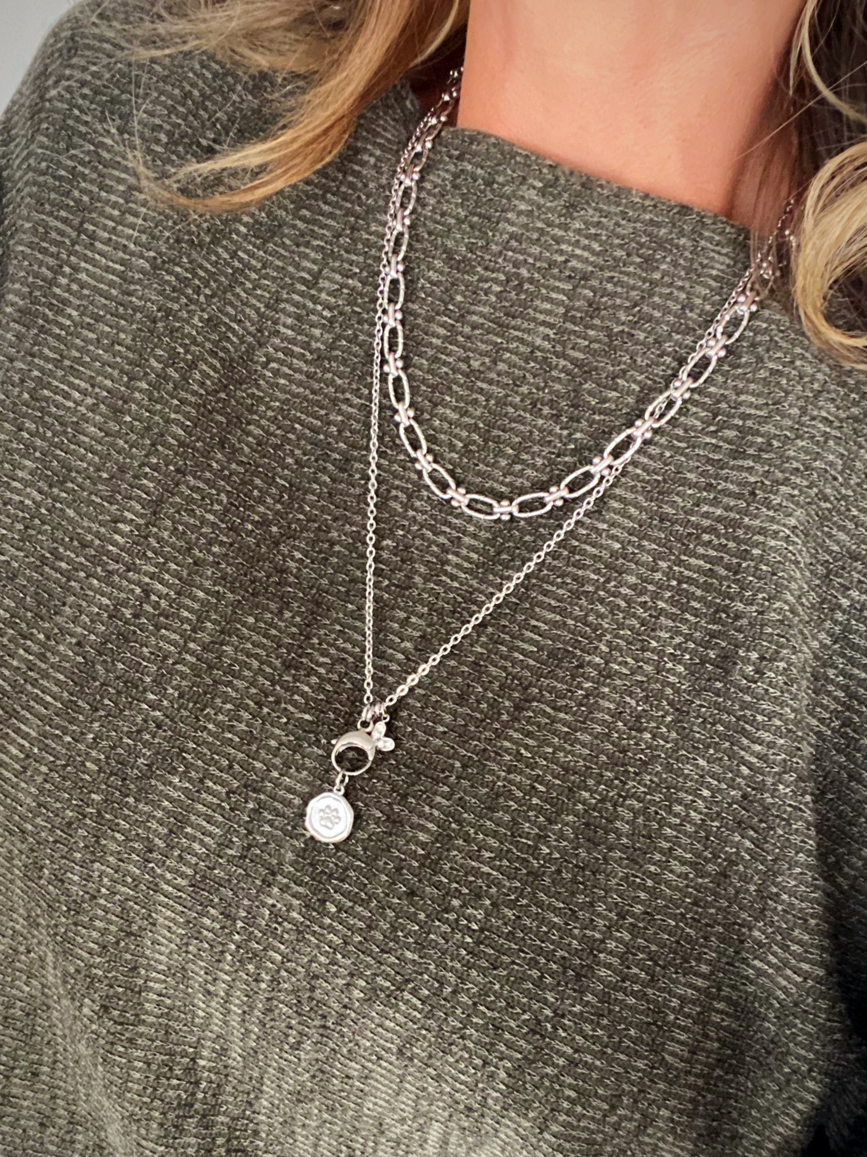 PAW PRINT NECKLACE