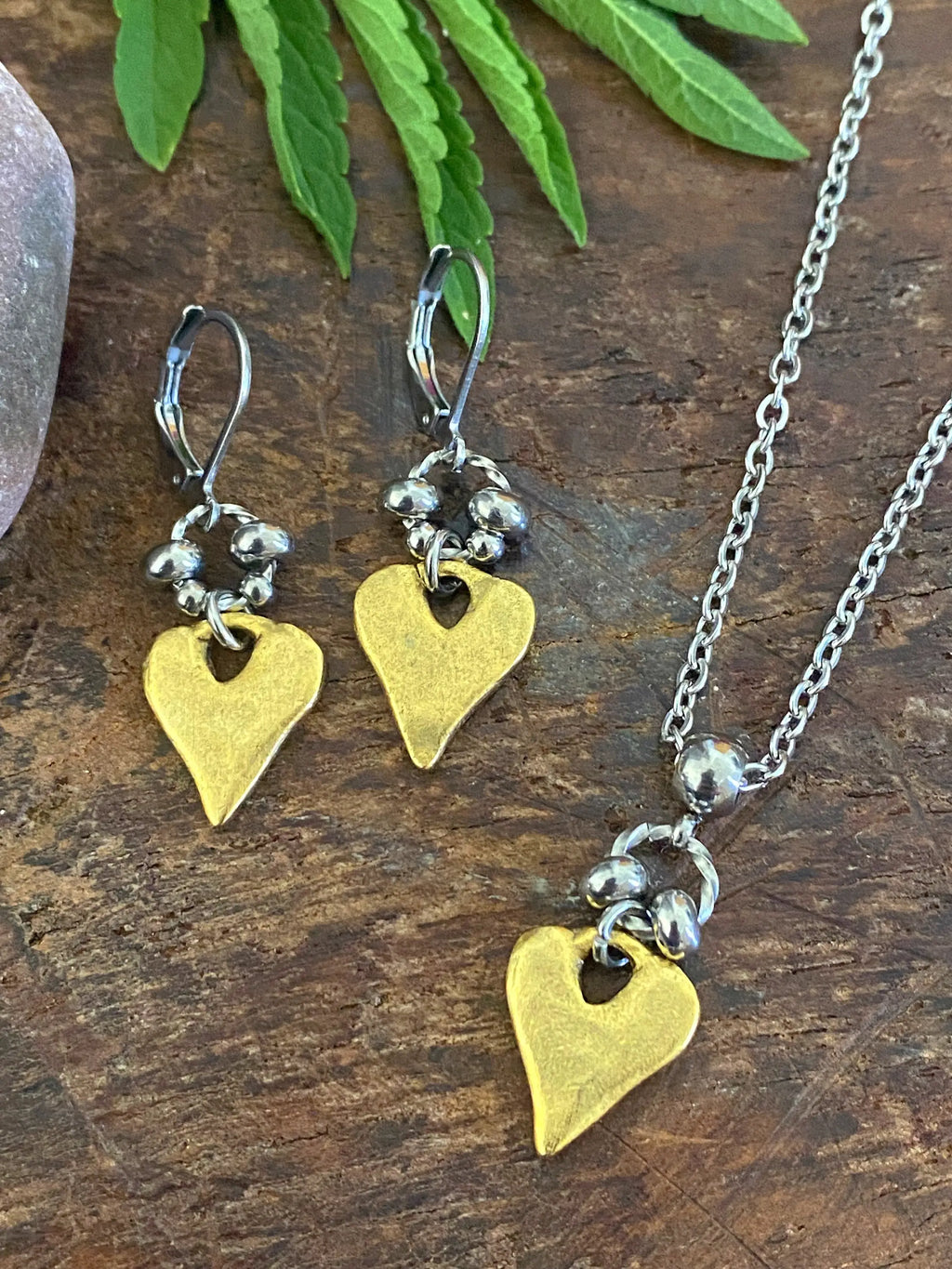 RUSTIC HEART NECKLACE