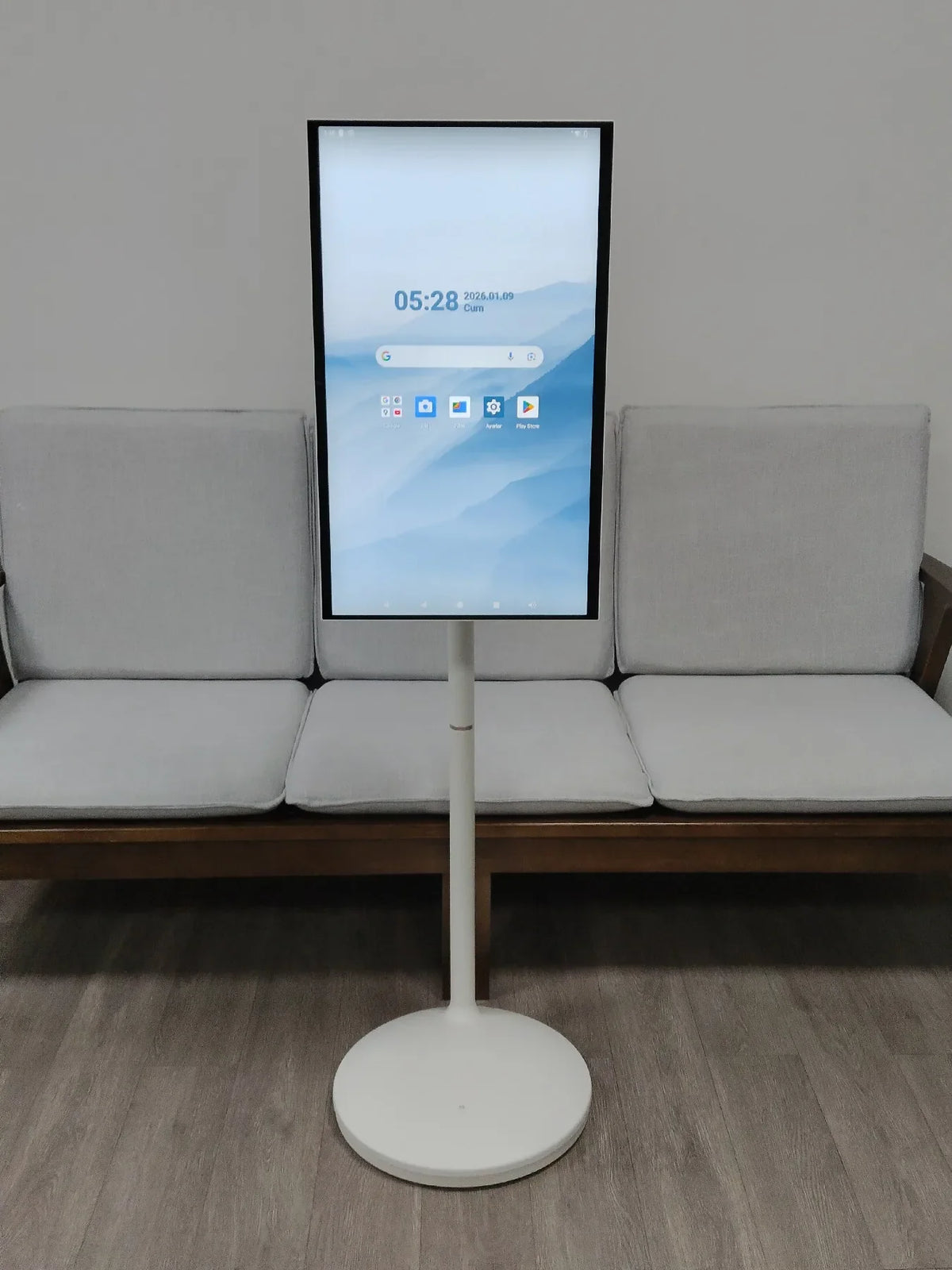 21.5 24 27 32 Inch Wireless Smart Portable TV Android Monitor with 1300W Camera 5H Battery Life Touch Screen Display