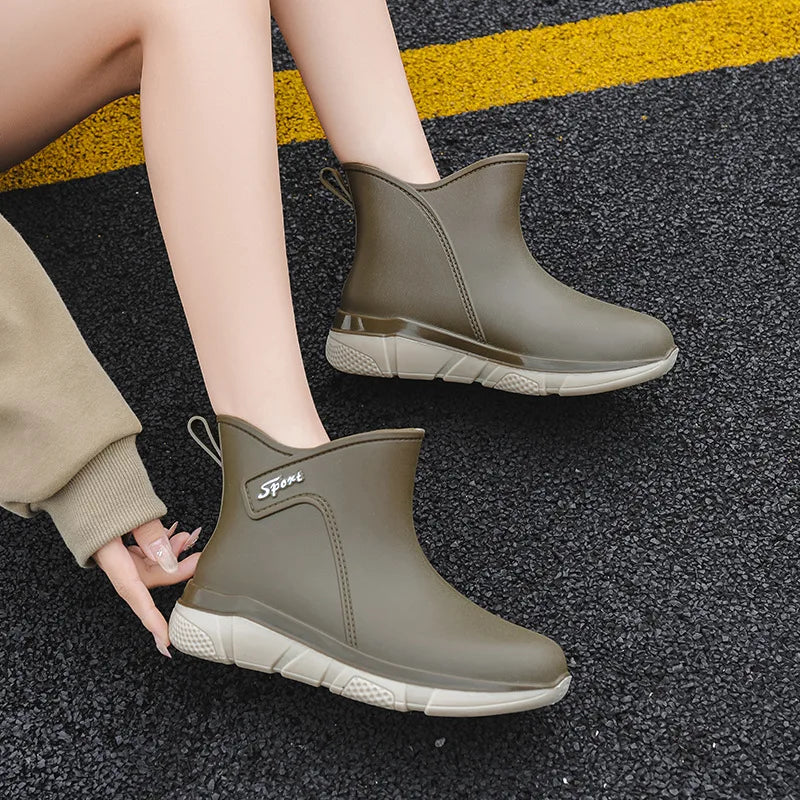 Fashion Mid-calf Rain Boots For Women Outdoor Waterproof Rubber Shoes Comfy Soft Sole Boots Lady New Anti-slip Rain Shoes