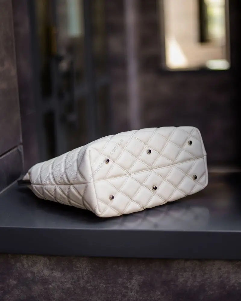 LOST IN VINTAGE Artificial Leather Bag Rhombus Fabric Kiss-lock Big Female Clutch Handbag Proudly Carried In Hand 36x30x15cm
