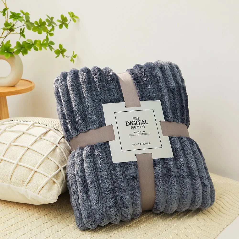 Ultra Soft Fleece Bed Throw Blankets for Lunch Rest Double Sided Warm Blanket Skin-Friendly Warm Conditioning Quilt Breathable