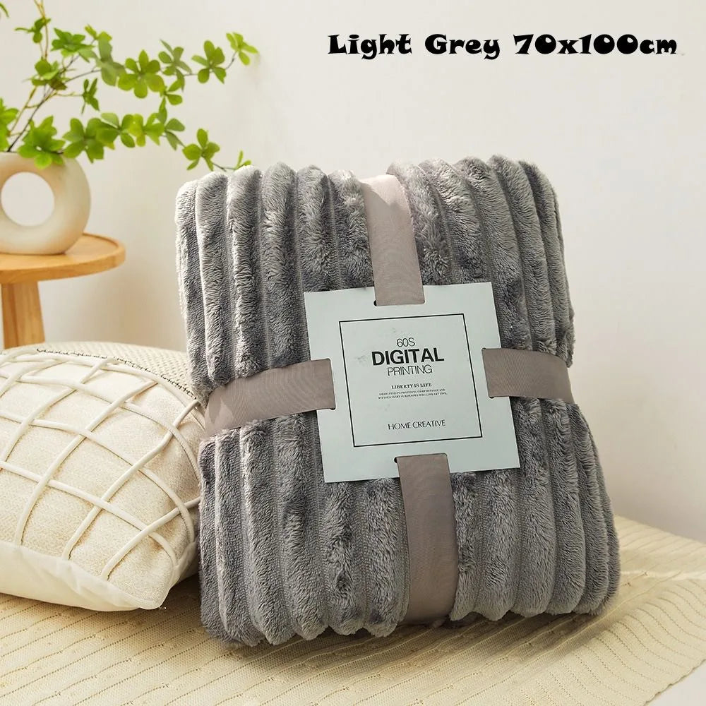 New Double Sided Warm Blanket Warm Skin-Friendly Throw Blanket Breathable Ultra Soft Bunny Blanket