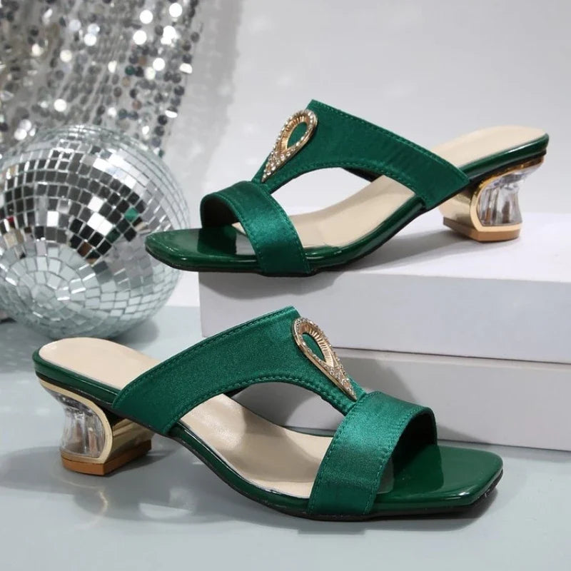 2026 New Women's Temperament Slippers Summer Round Head Open-toe Crystal Metal Buckle Anti-slip Wear-resistant Kitten Heels