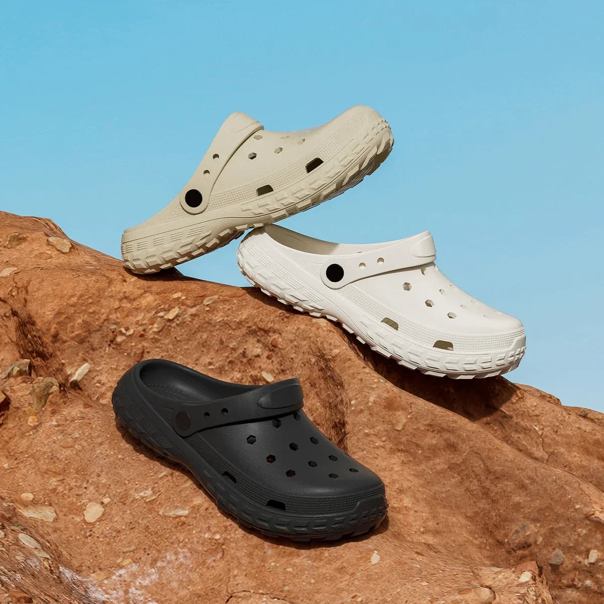 Women and Men's Hole Shoes Summer Non-Slip Outdoor Sandals Closed Toe