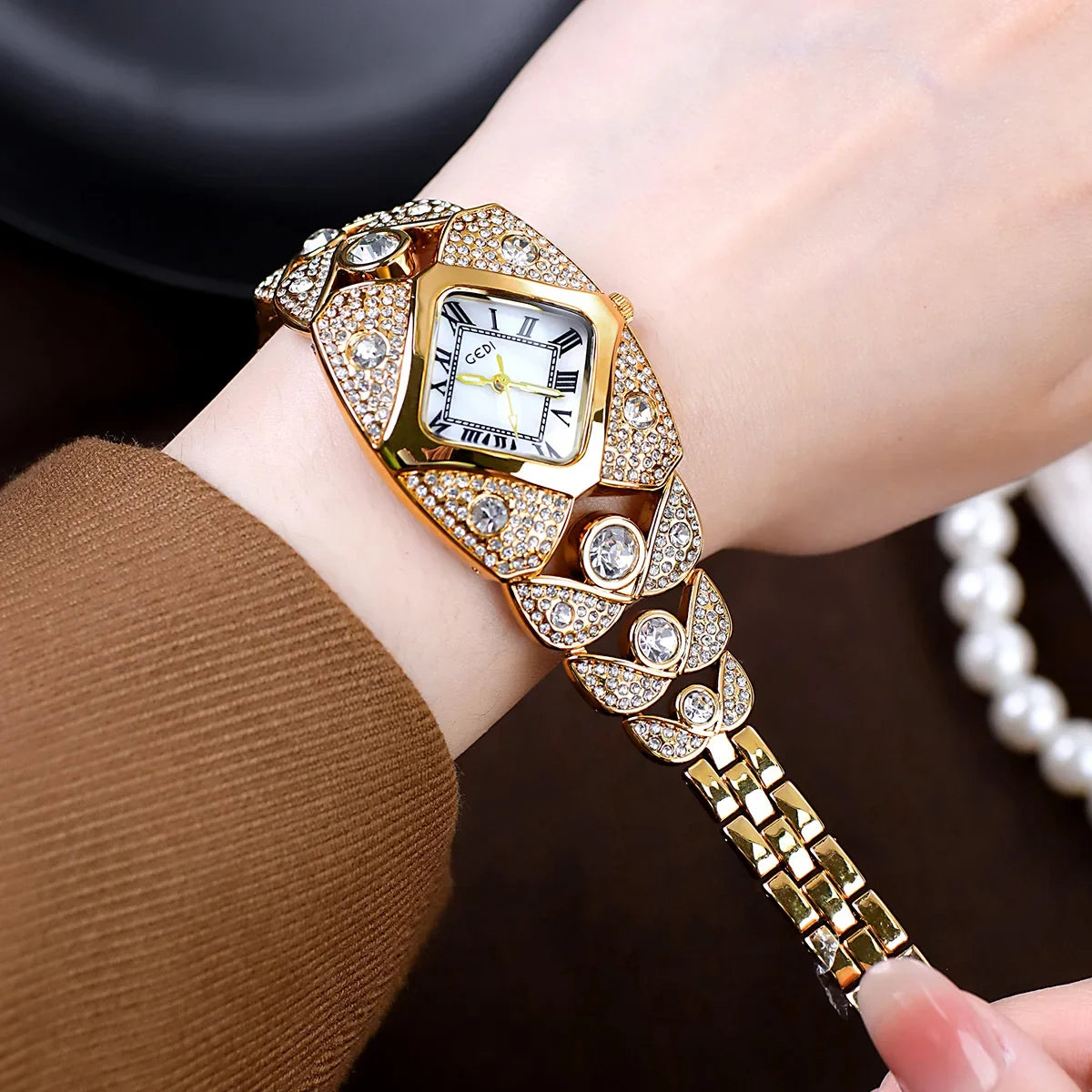 New Women Watch Light Luxury Brand Diamond Inlaid Bracelet Watches
