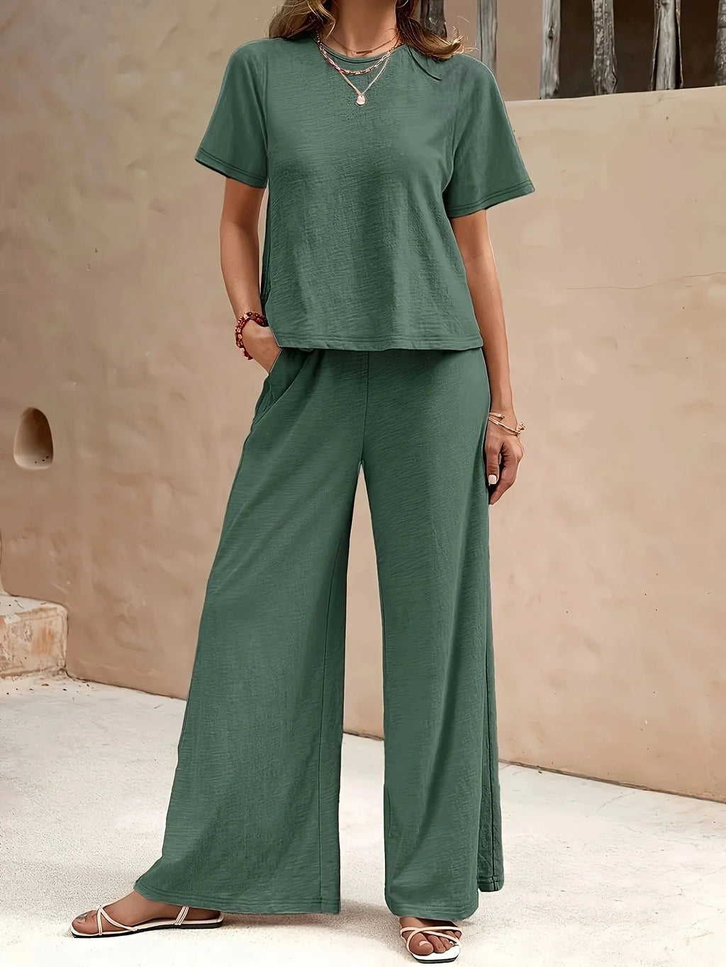 New Solid Green Women Loungewear Set Round Neck Crop Short Sleeve Top