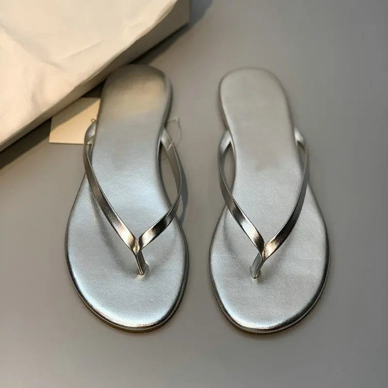 2026 new Spring/summer/women slippers candy-colored beach sandals outdoor wild fashion ladies flip flops