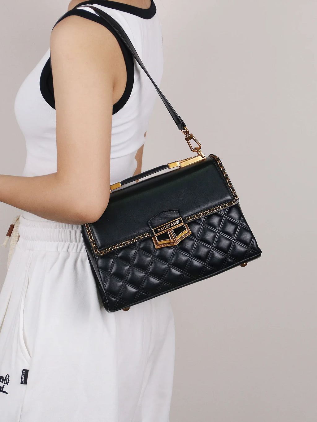 Luxury fashion elegant handbag retro rhombus design ladies shoulder bag advanced temperament bag heavy industry lock flip handba
