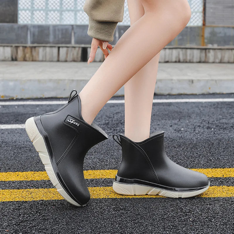 Fashion Mid-calf Rain Boots For Women Outdoor Waterproof Rubber Shoes Comfy Soft Sole Boots Lady New Anti-slip Rain Shoes