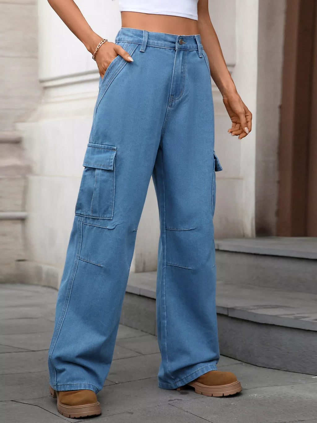Relaxed Fit Cargo Jeans