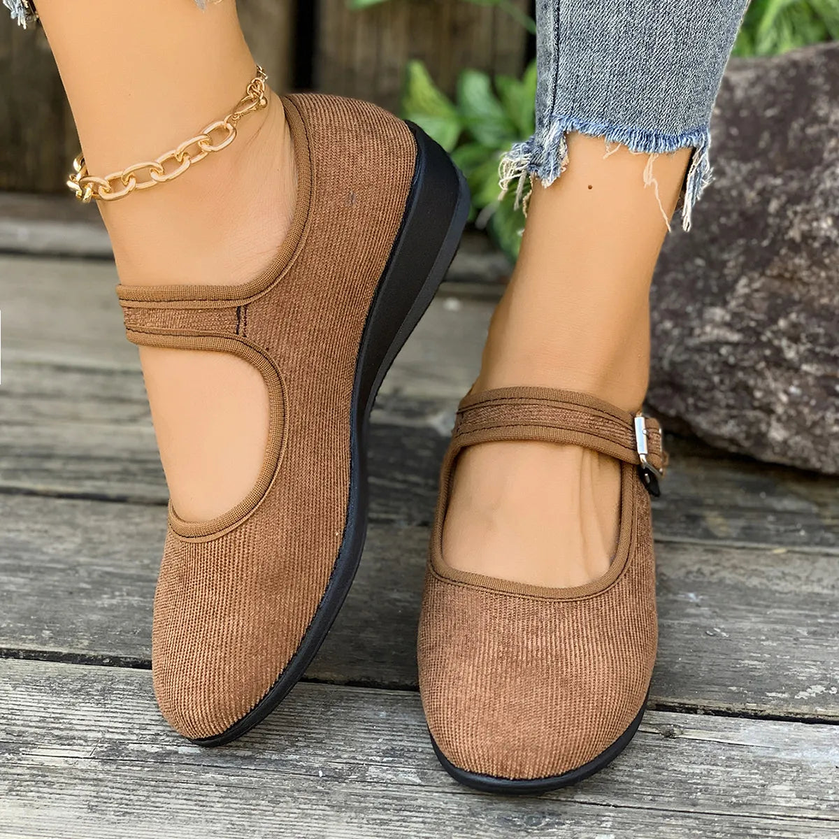 Round Toe Mesh Slip-Ons