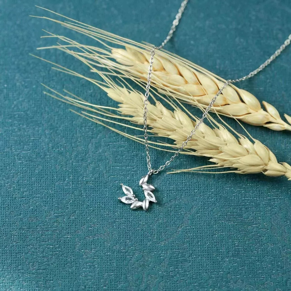 925 Sterling Silver Zircon Leaf Pendant Necklace