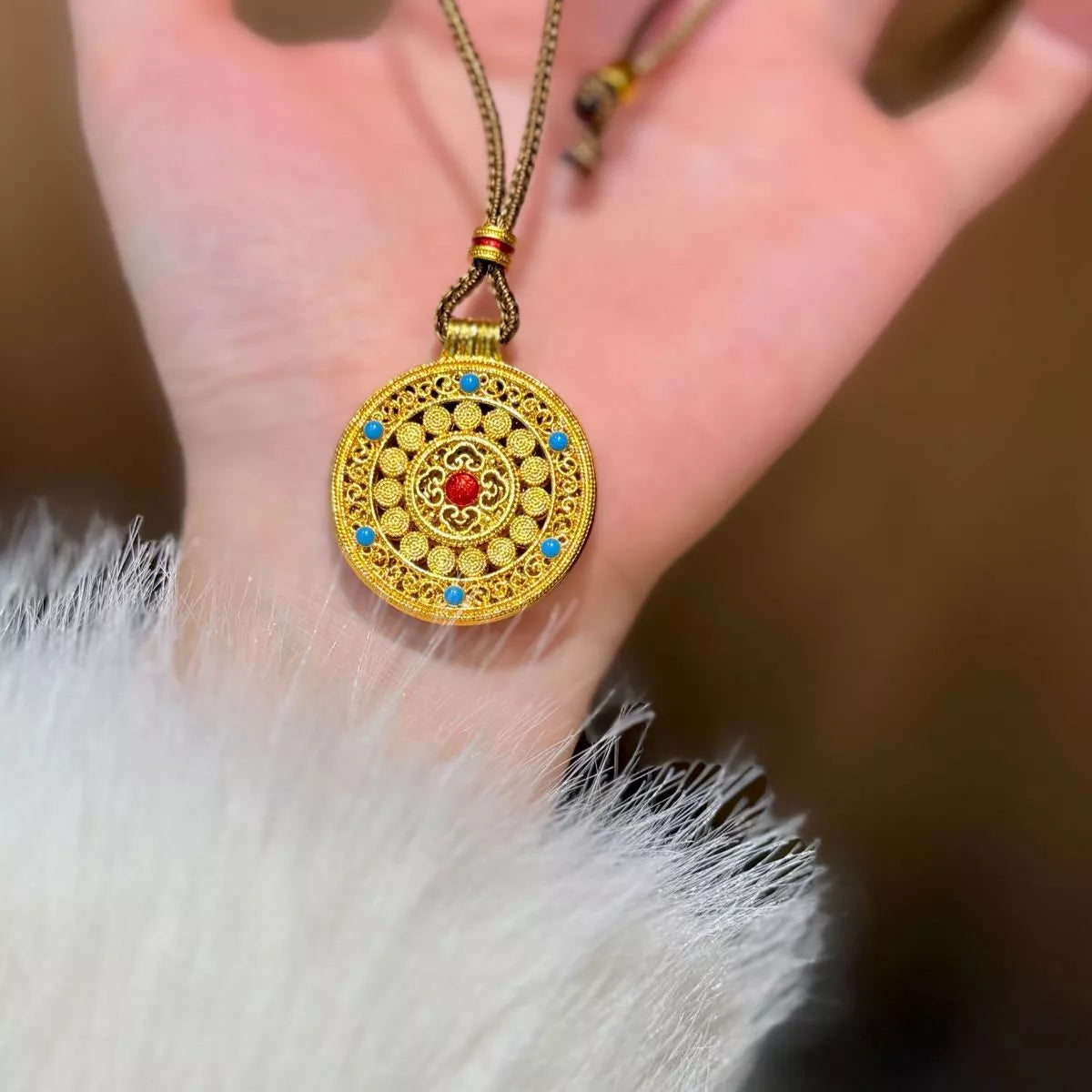 18K Gold-Plated Round Pendant Necklace
