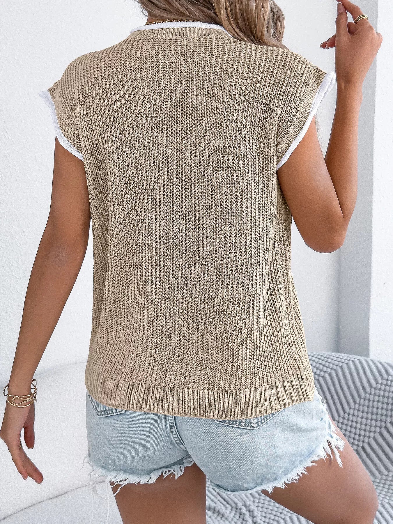 Contrast Trim Round Neck Cap Sleeve Sweater