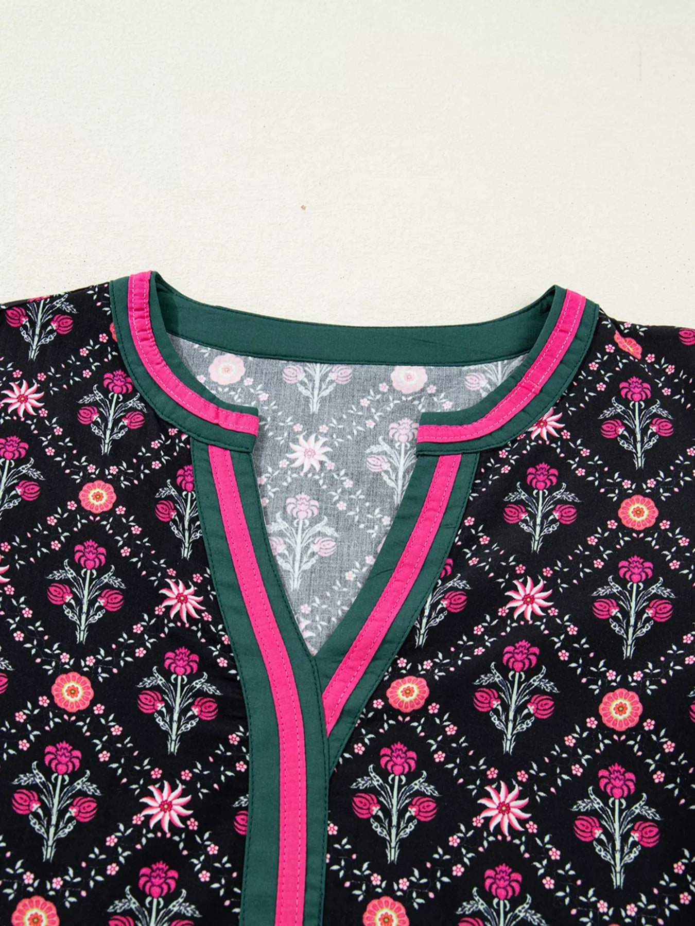 Contrast V Neckline Bracelet Sleeve Vintage Floral Blouse