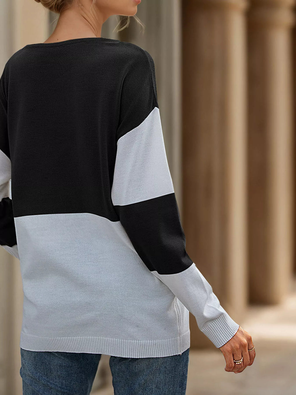 Color Block V-Neck Knit Top
