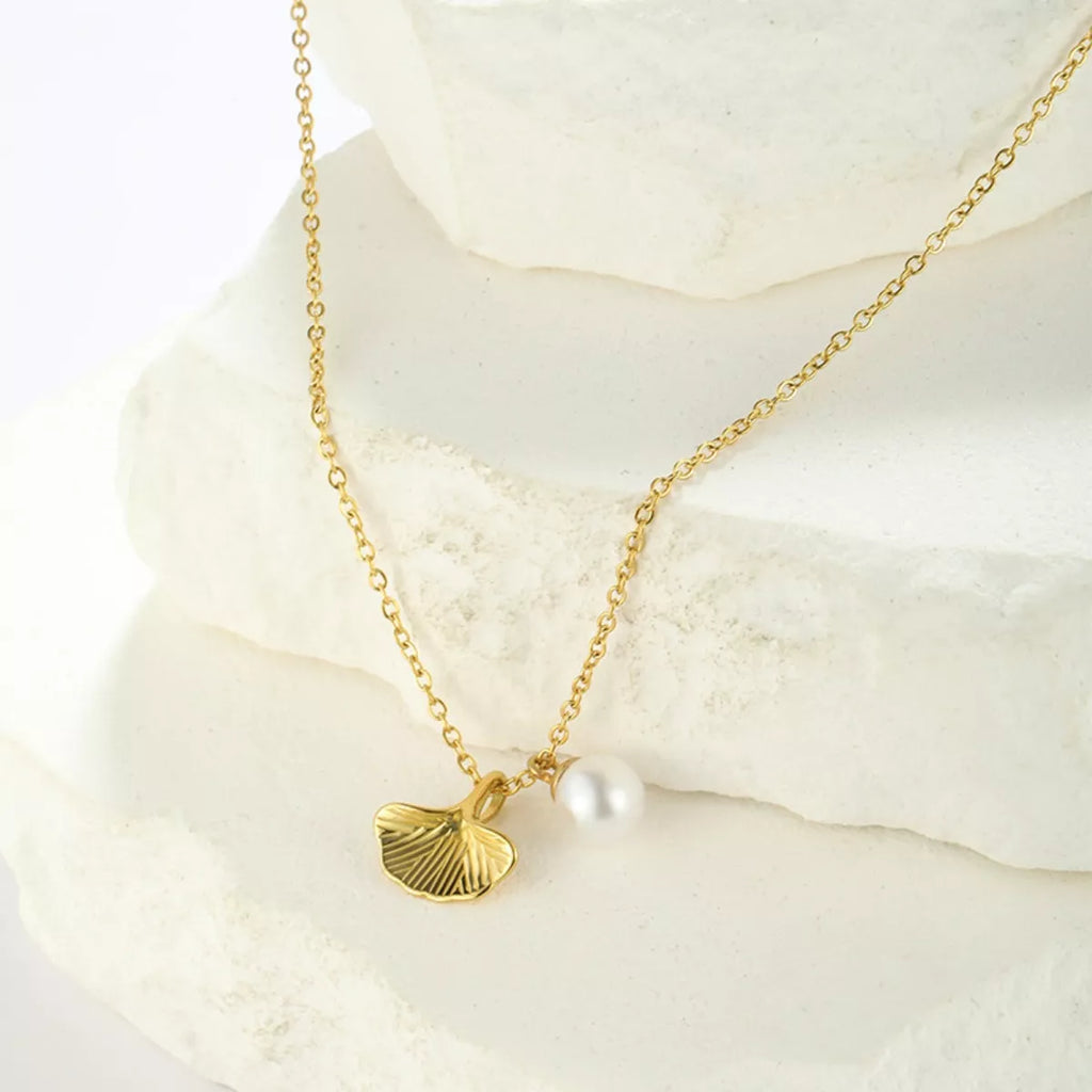 Pearl & Shell Pendant Necklace