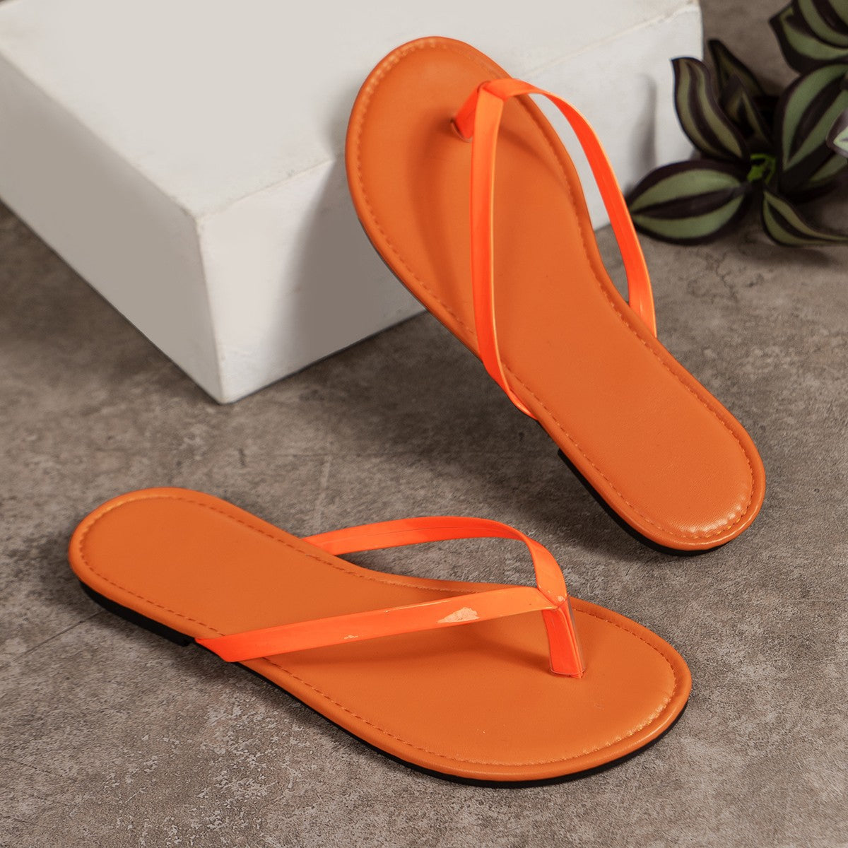 Toe Post Flats Sandals