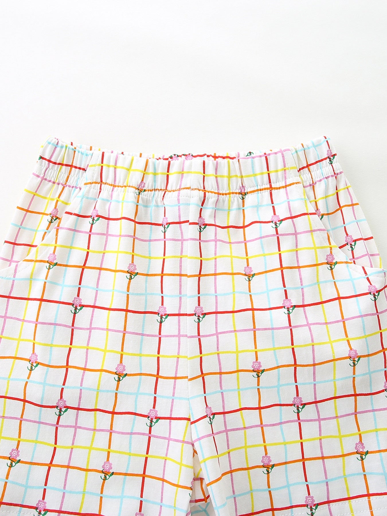 Children's Cartoon Graphic Ruffle Trim Tee & Plaid Shorts Set