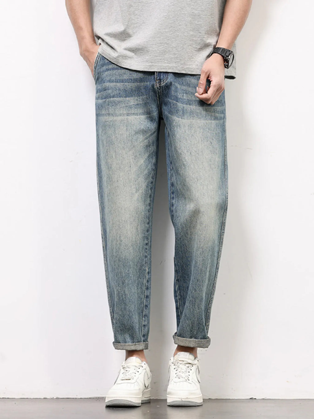 Men's Loose Fit Washed Jeans