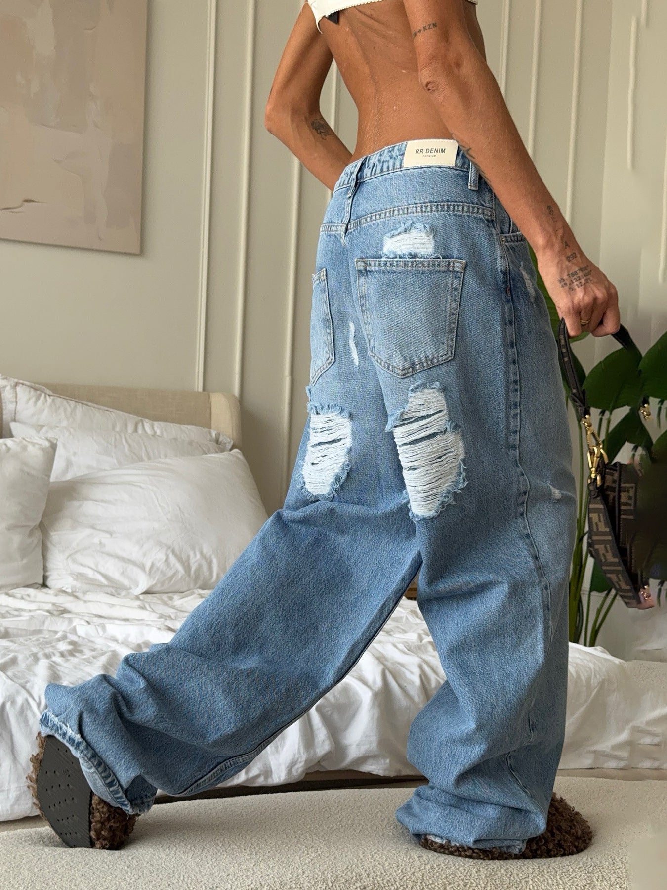 Wide Leg Washed Jeans