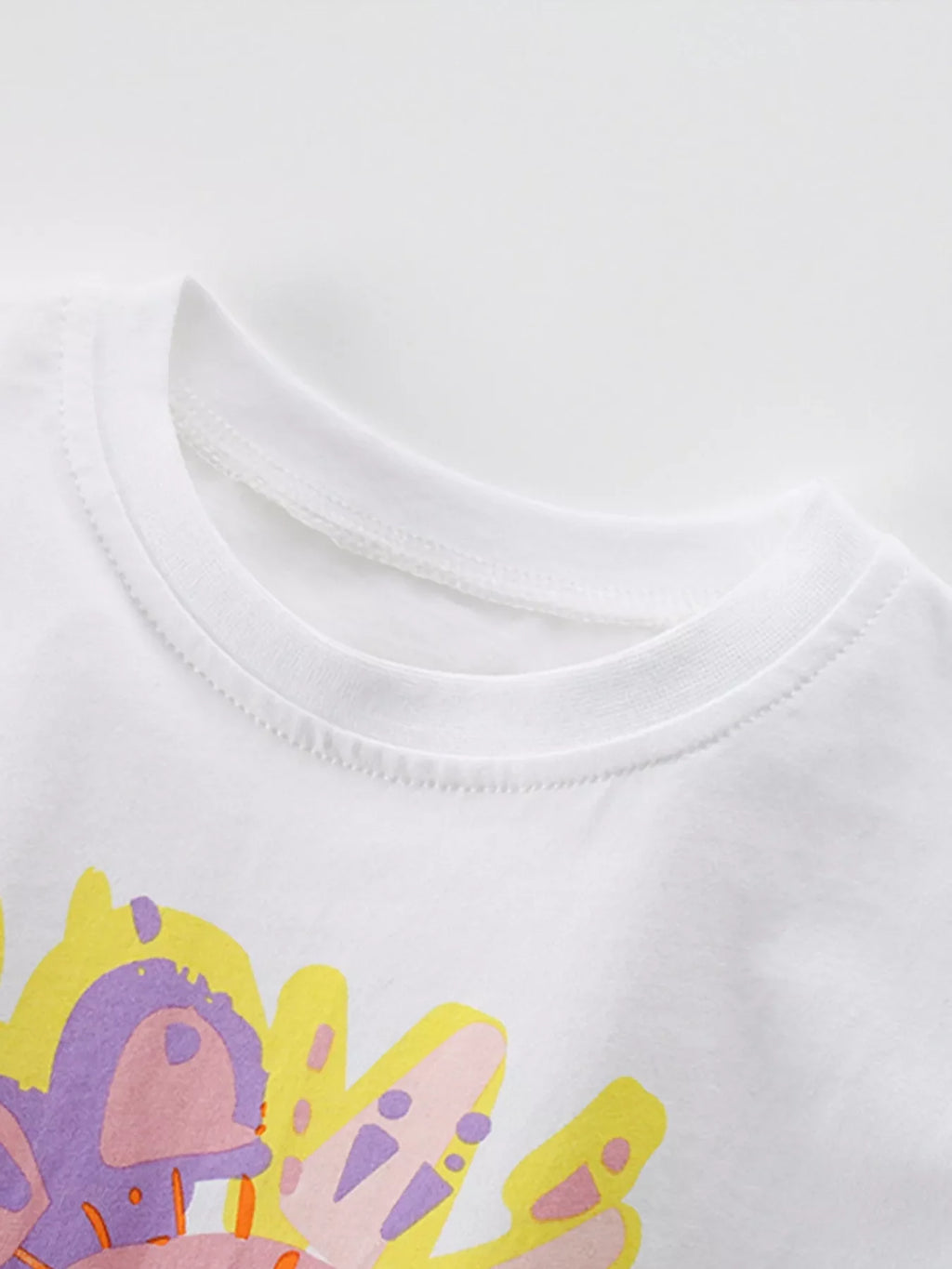 Children's Cartoon Sunflower Tee and Shorts Set