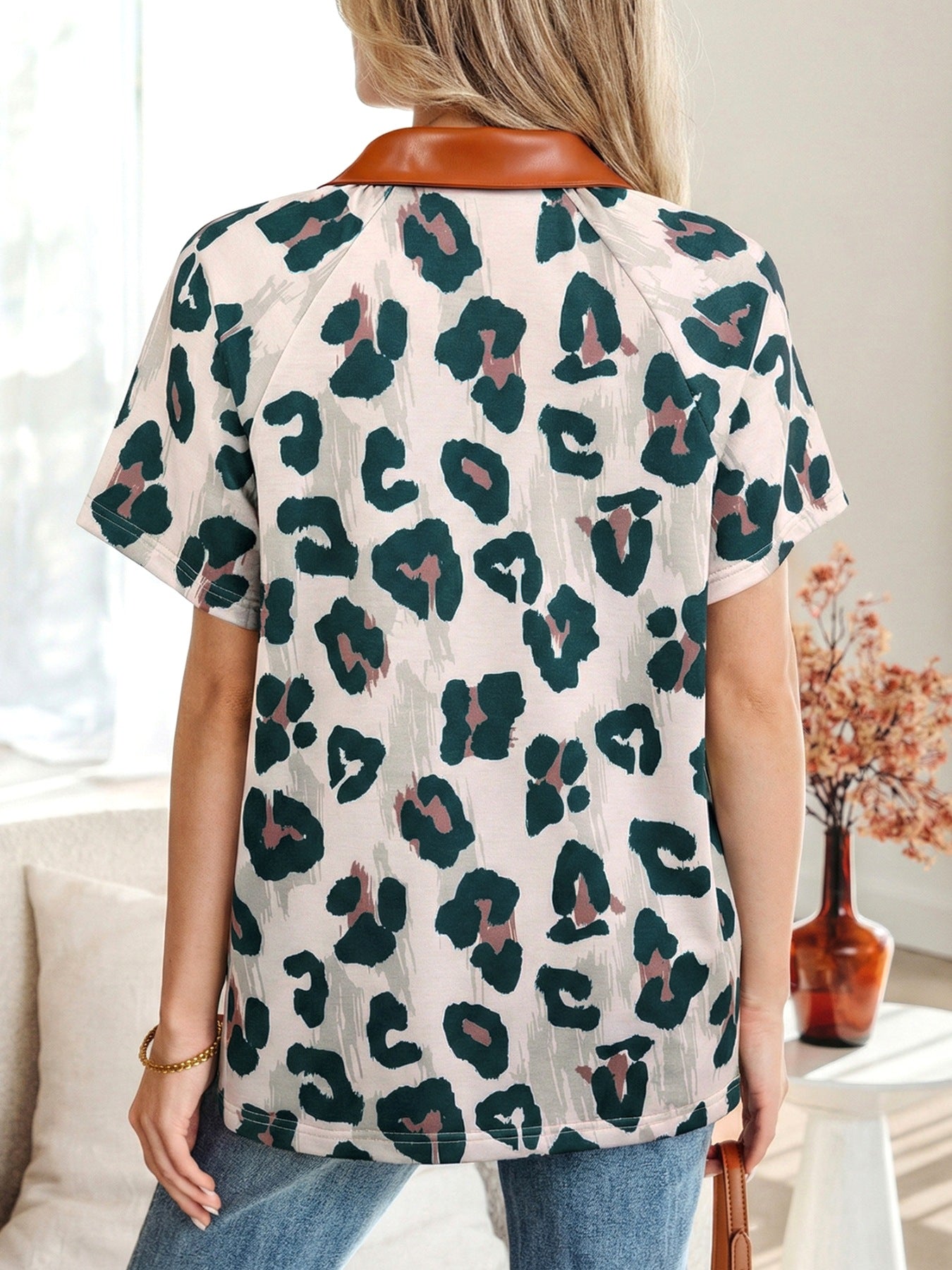 \Leopard Print Button Contrast Collared Short Sleeve Blouse