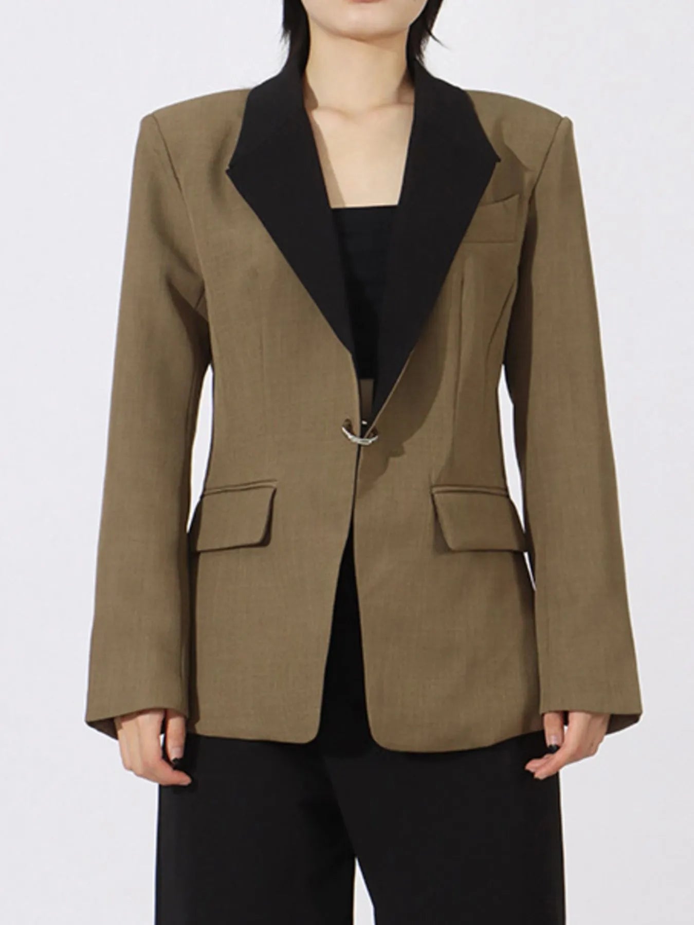 Contrast Lapel Collar Long Sleeve Blazer