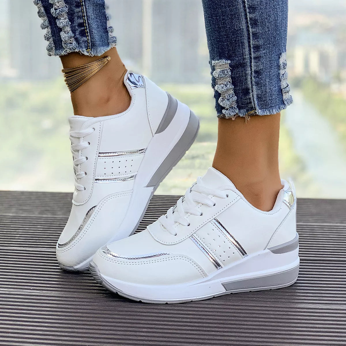 Round Toe Lace Up Sneakers