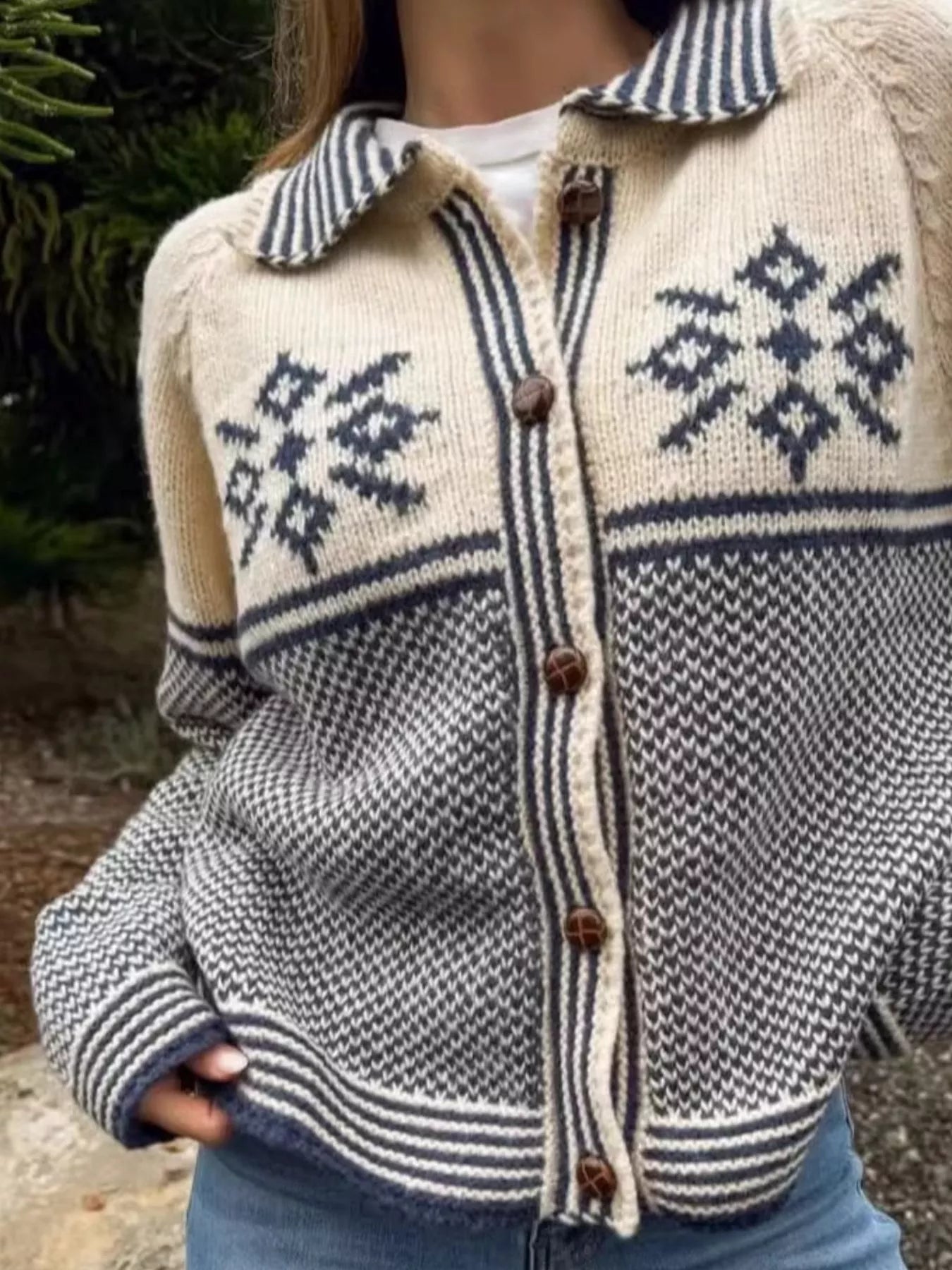 Snowflake Pattern Knit Cardigan