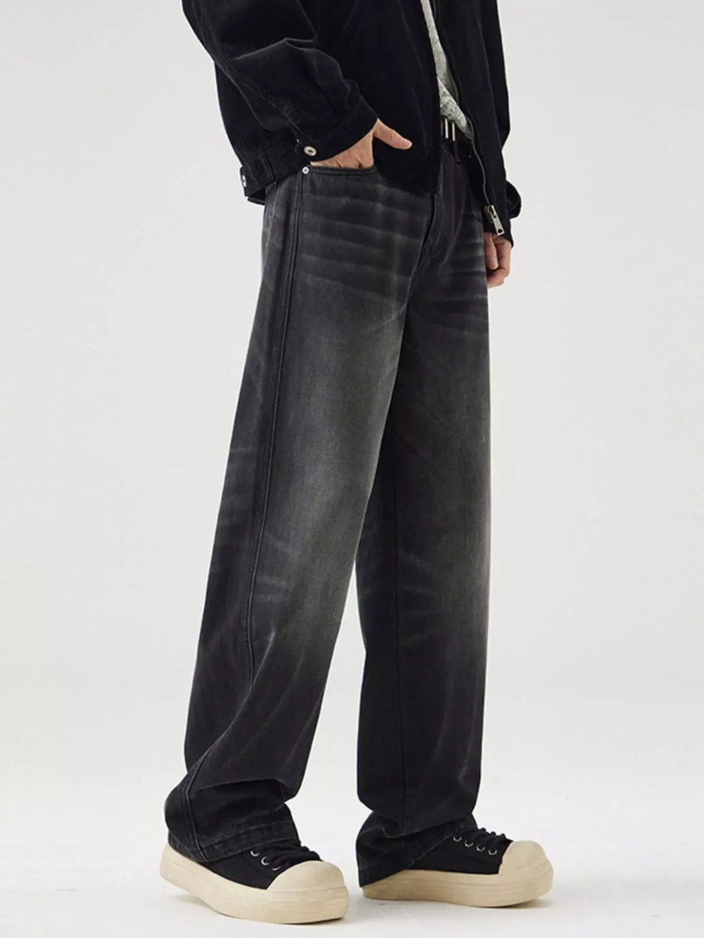 Men's Wide Leg Washed Jeans
